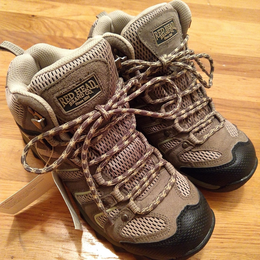 NWT Women's Waterproof hiking boots, 7.5M, Redhead